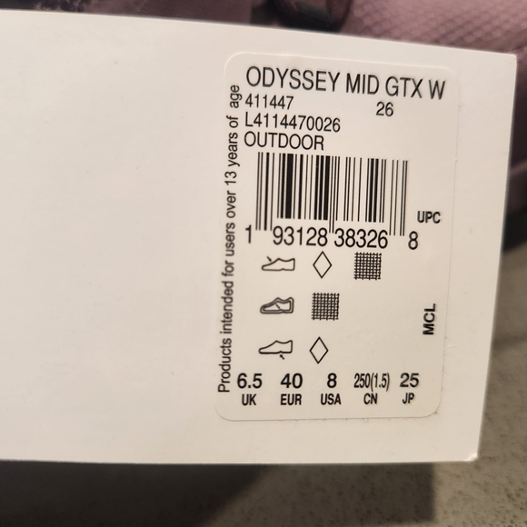 Salomon Purple Hiking Shoes - Picture 2 of 8